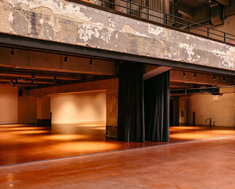 exhibit-hall2